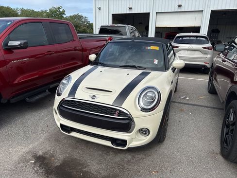 Used 2021 MINI Cooper S FWD image 1
