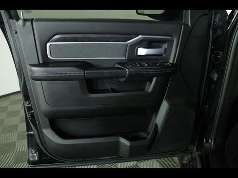 Used 2022 RAM 2500 Big Horn w/ Level B Equipment Group image 21