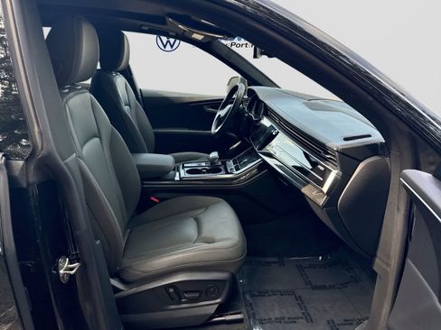 Used 2022 Audi Q8 Prestige w/ Prestige Package AWD/4WD image 28