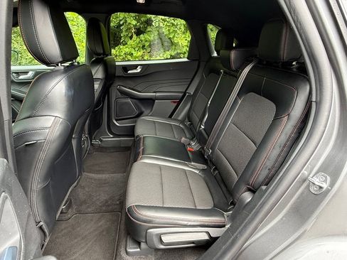 Used 2025 Ford Escape ST-Line FWD image 13