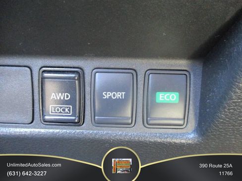Used 2018 Nissan Rogue S AWD/4WD image 12