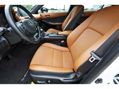 Used 2024 Lexus IS 350 F Sport RWD image 11