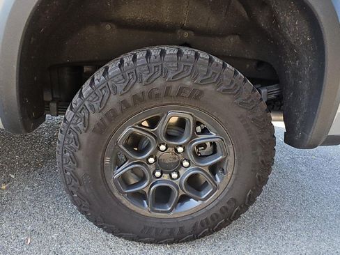 Used 2024 Chevrolet Silverado 1500 ZR2 w/ ZR2 Bison Edition AWD/4WD image 12