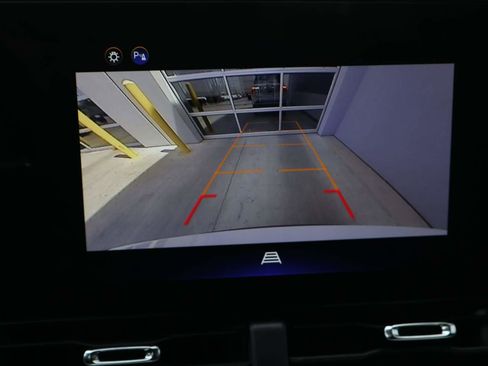 Used 2025 Chevrolet Equinox LT image 17