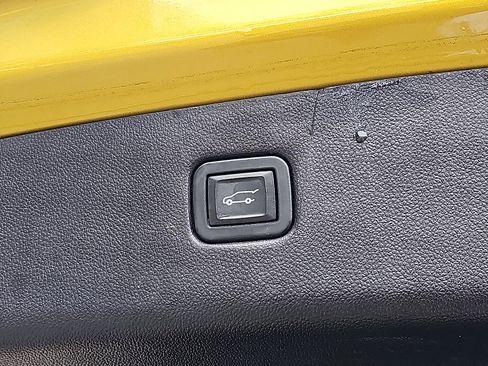 Used 2022 Chevrolet Blazer RS image 32