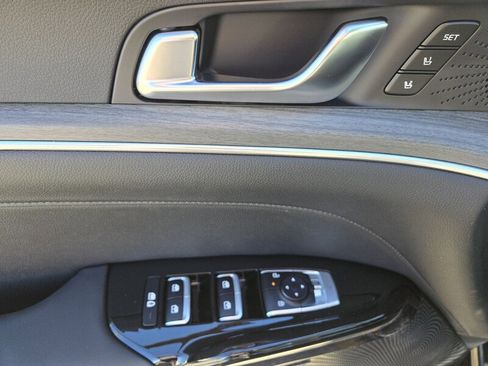 New 2025 Kia K5 EX image 9