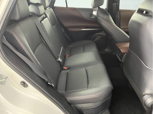 Used 2023 Toyota Venza XLE AWD/4WD image 14