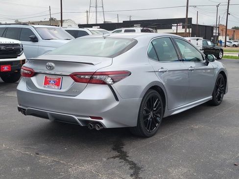Used 2023 Toyota Camry XSE image 6