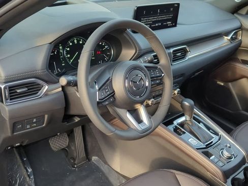 New 2025 MAZDA CX-5 Signature image 2