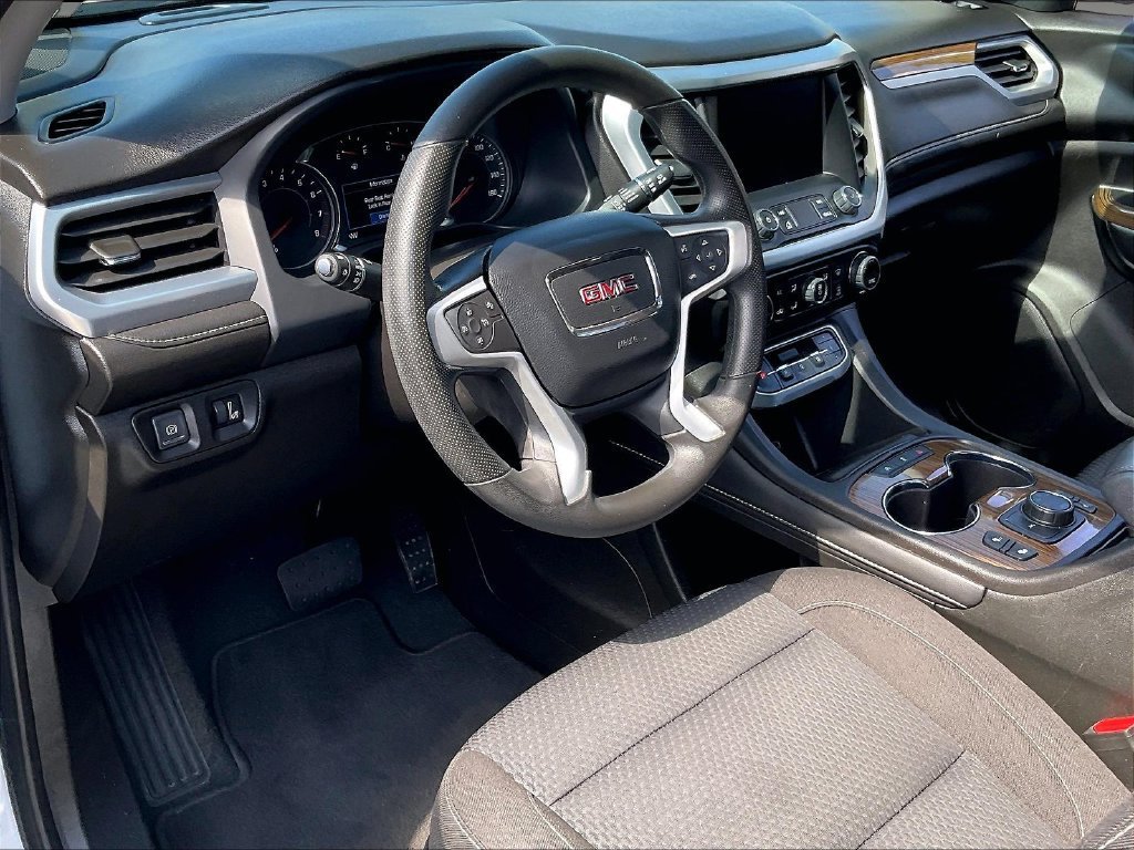 Used 2023 GMC Acadia SLE w/ Driver Convenience Package AWD/4WD image 8
