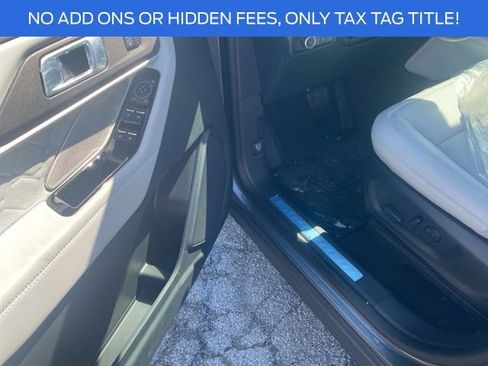 New 2026 Ford Explorer Platinum image 8