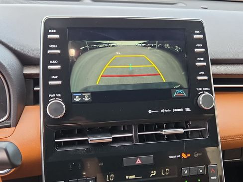 Used 2019 Toyota Avalon Limited FWD image 25