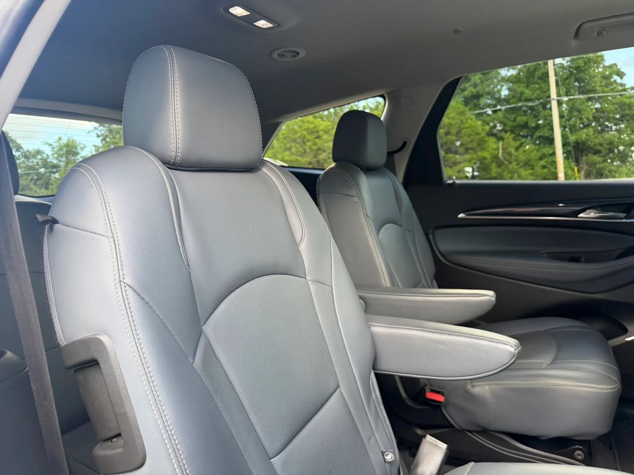 Used 2019 Buick Enclave Essence FWD image 44