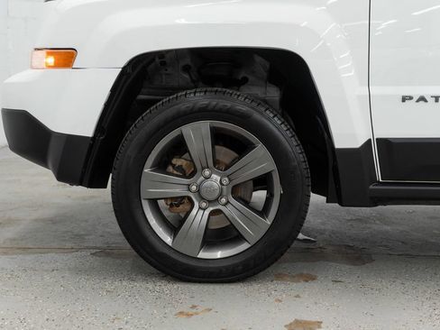 Used 2017 Jeep Patriot Sport FWD image 23