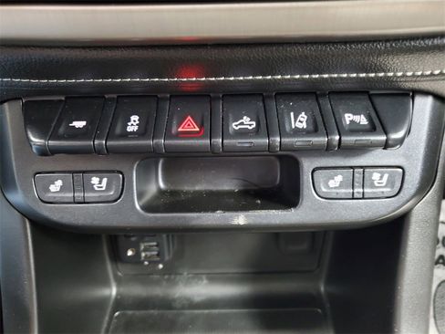 Used 2020 GMC Canyon Denali image 23