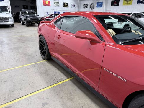 Used 2013 Chevrolet Camaro ZL1 RWD image 19