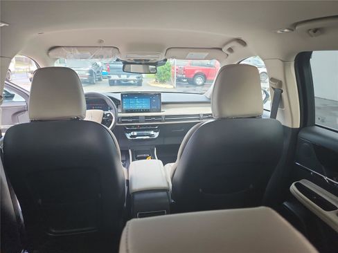 New 2026 Lincoln Corsair Premiere image 19