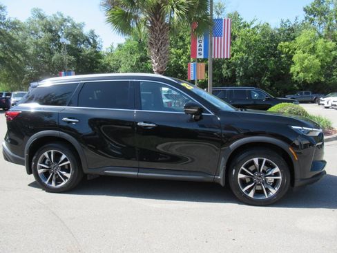 Used 2023 INFINITI QX60 Luxe FWD image 2