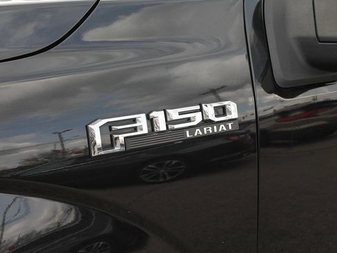 Used 2015 Ford F150 Lariat w/ Equipment Group 502A Luxury image 9