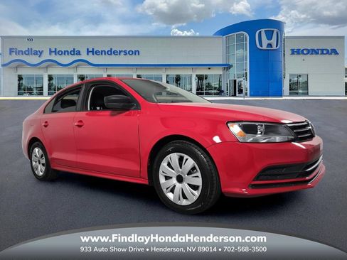 Used 2015 Volkswagen Jetta TDI S FWD image 1