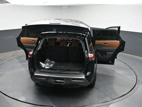 New 2026 Nissan Pathfinder Platinum AWD/4WD image 43