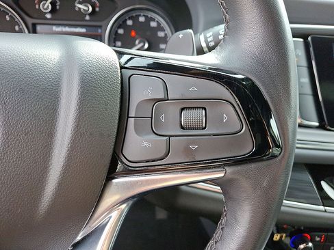 Certified 2024 Buick Enclave Essence AWD/4WD image 18