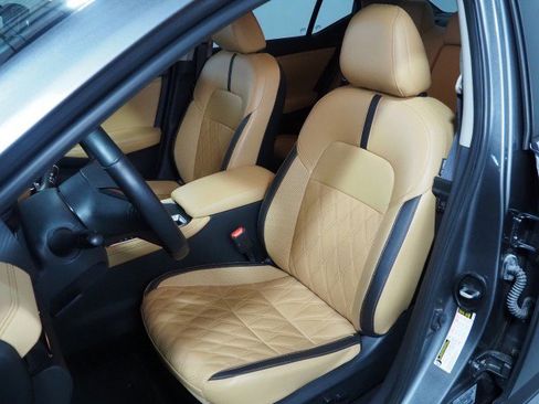 Used 2024 Nissan Sentra SV w/ SV Premium Package image 14