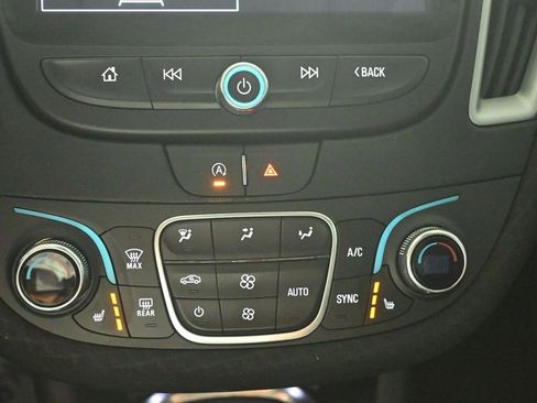 Used 2023 Chevrolet Malibu LT FWD image 13