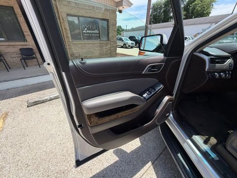 Used 2016 GMC Yukon Denali w/ Open Road Package AWD/4WD image 17