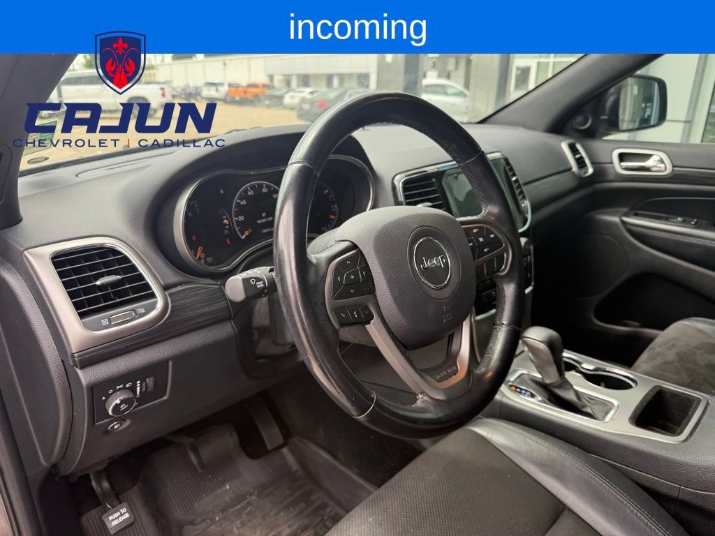 Used 2020 Jeep Grand Cherokee Laredo w/ Laredo X Package RWD image 6