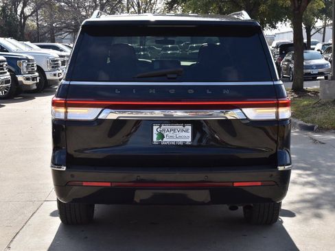 Used 2023 Lincoln Navigator L Black Label image 9