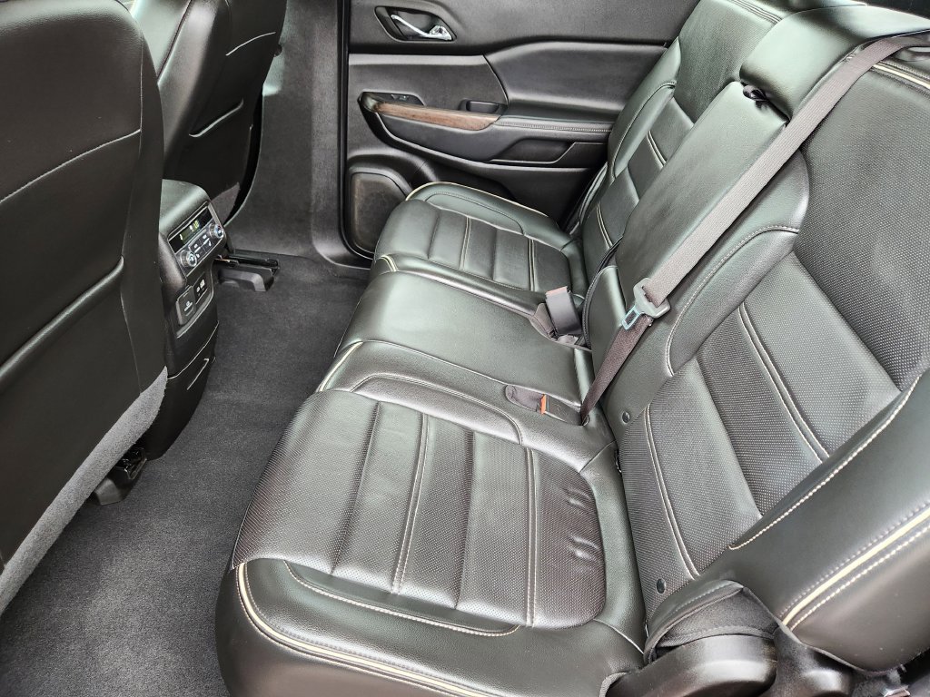 Used 2023 GMC Acadia Denali FWD image 18