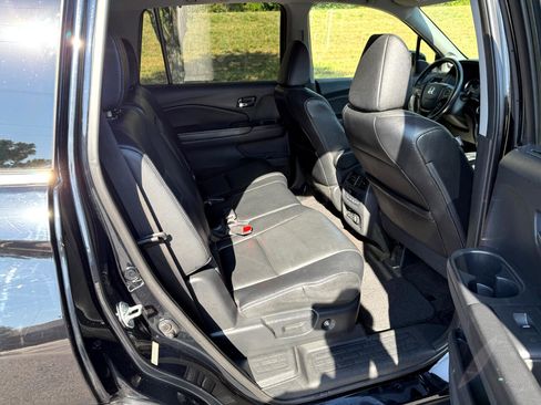 Used 2016 Honda Pilot Touring image 25