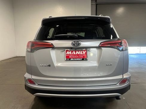Used 2016 Toyota RAV4 XLE FWD image 4