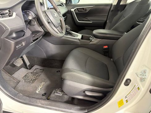 Used 2025 Toyota RAV4 LE FWD image 9