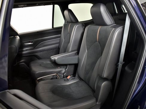 Used 2024 Toyota Grand Highlander MAX Platinum image 19