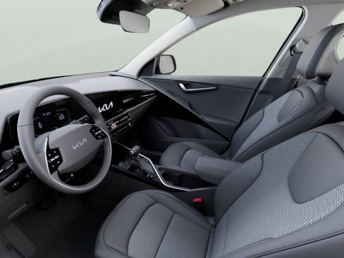 New 2026 Kia Niro EX FWD image 13