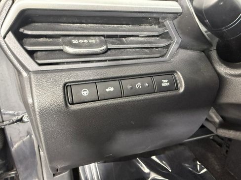 Used 2019 Nissan Altima 2.5 SL FWD image 24
