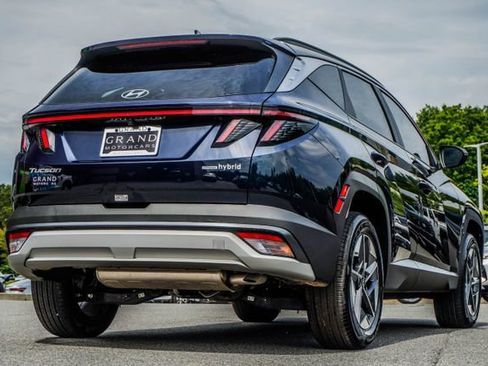 Used 2025 Hyundai Tucson SEL AWD/4WD image 13