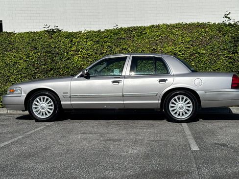 Used 2011 Mercury Grand Marquis LS RWD image 7