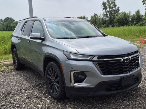 Used 2023 Chevrolet Traverse RS AWD/4WD image 2