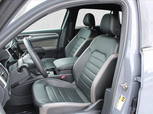 Used 2022 Volkswagen Atlas Cross Sport SEL Premium R-Line AWD/4WD image 22
