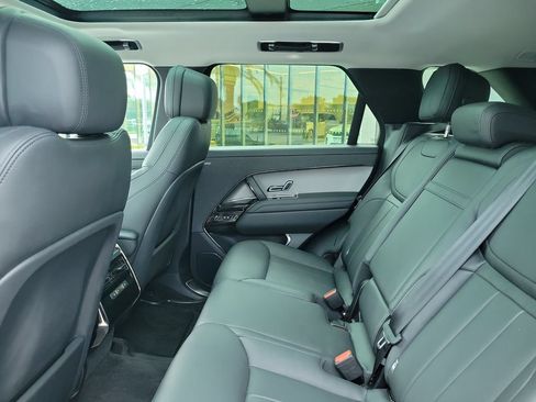 Used 2024 Land Rover Range Rover Sport SE AWD/4WD image 16