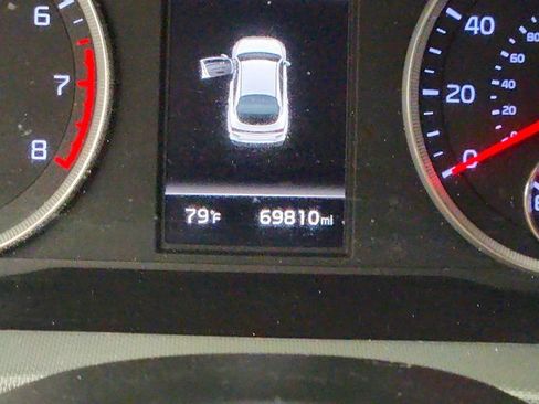 Used 2022 Kia K5 LX FWD image 15