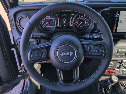 New 2026 Jeep Wrangler Rubicon w/ Steel Bumper Group image 21