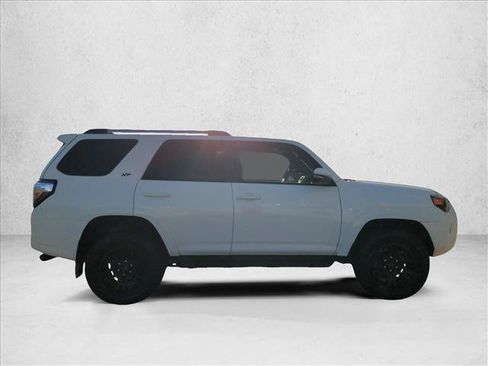 Certified 2022 Toyota 4Runner SR5 Premium w/ Moonroof Package AWD/4WD image 4
