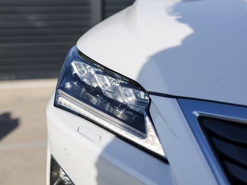 Used 2018 Lexus RX 450h AWD image 13