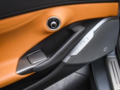 Used 2019 Ferrari Portofino image 50