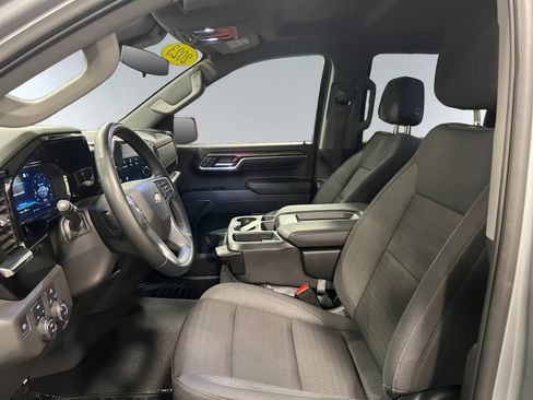 Used 2023 Chevrolet Silverado 1500 LT AWD/4WD image 11