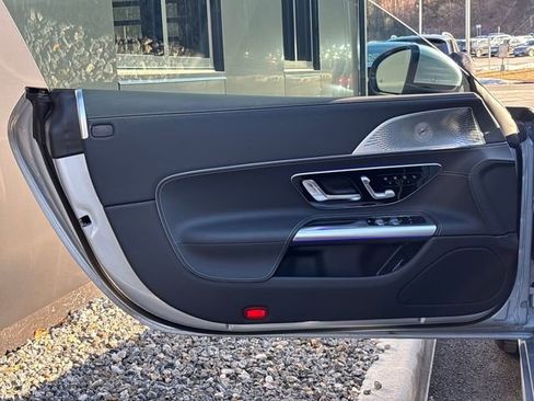 Used 2025 Mercedes-Benz SL 55 AMG 4MATIC image 21